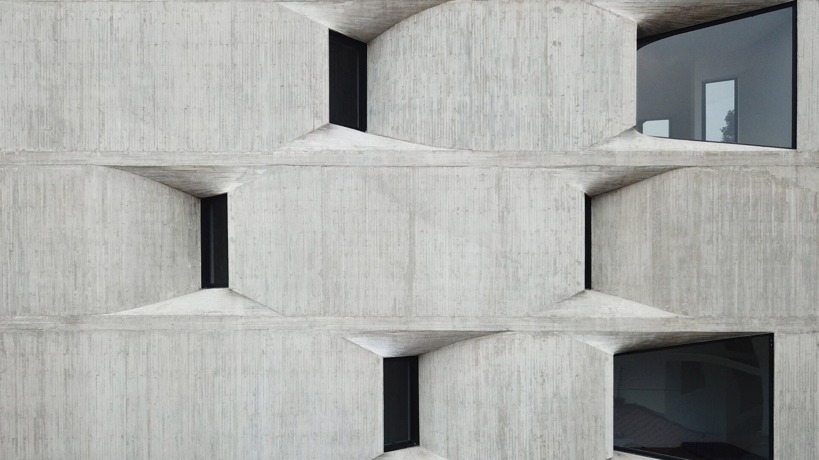 DL1310 by Young & Ayata _ concrete facades