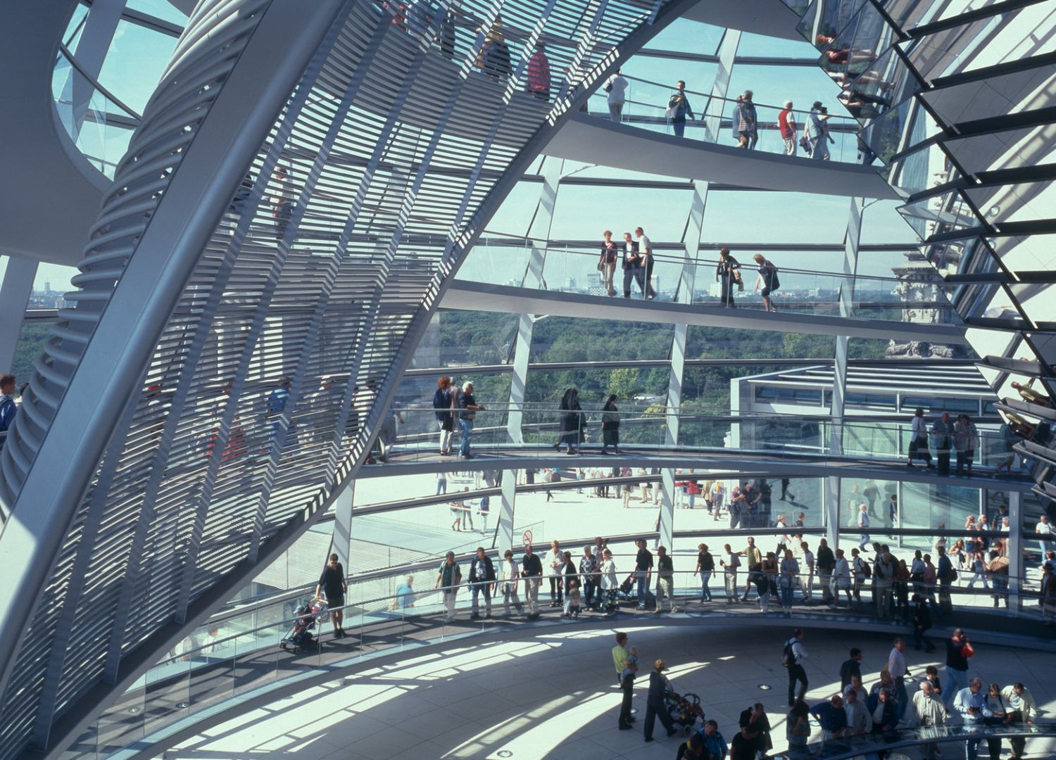 Reichstag, New German Parliament by Norman Foster + Partners - © Foster + Partners