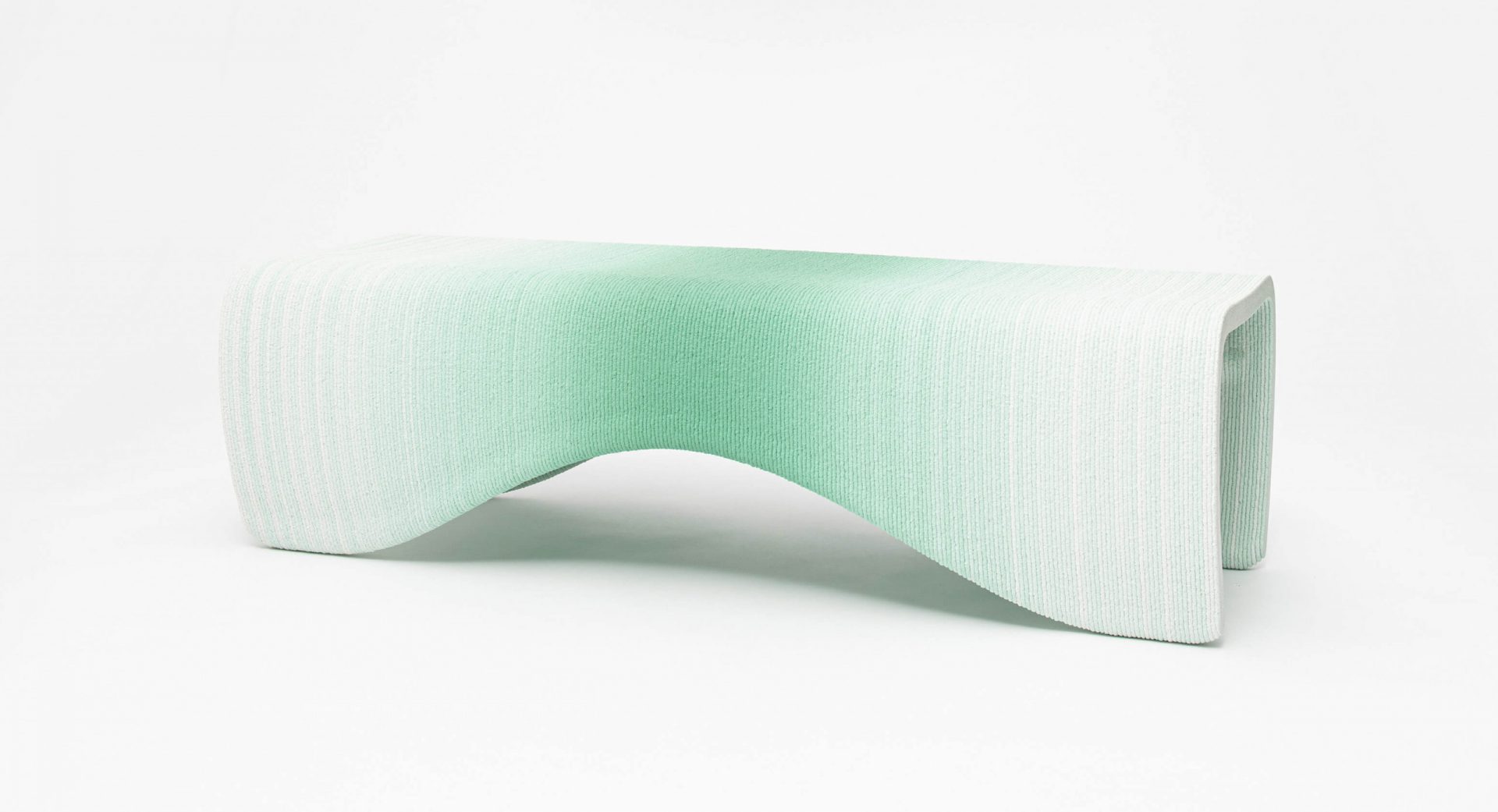 Gradient furniture - bench / Discover the 3D-printed gradient furniture collection by Philipp Aduatz