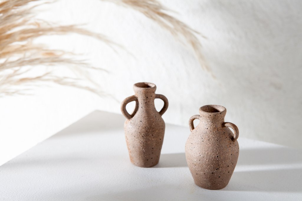 Amphora Minimal Pipe by Christina Haines 
