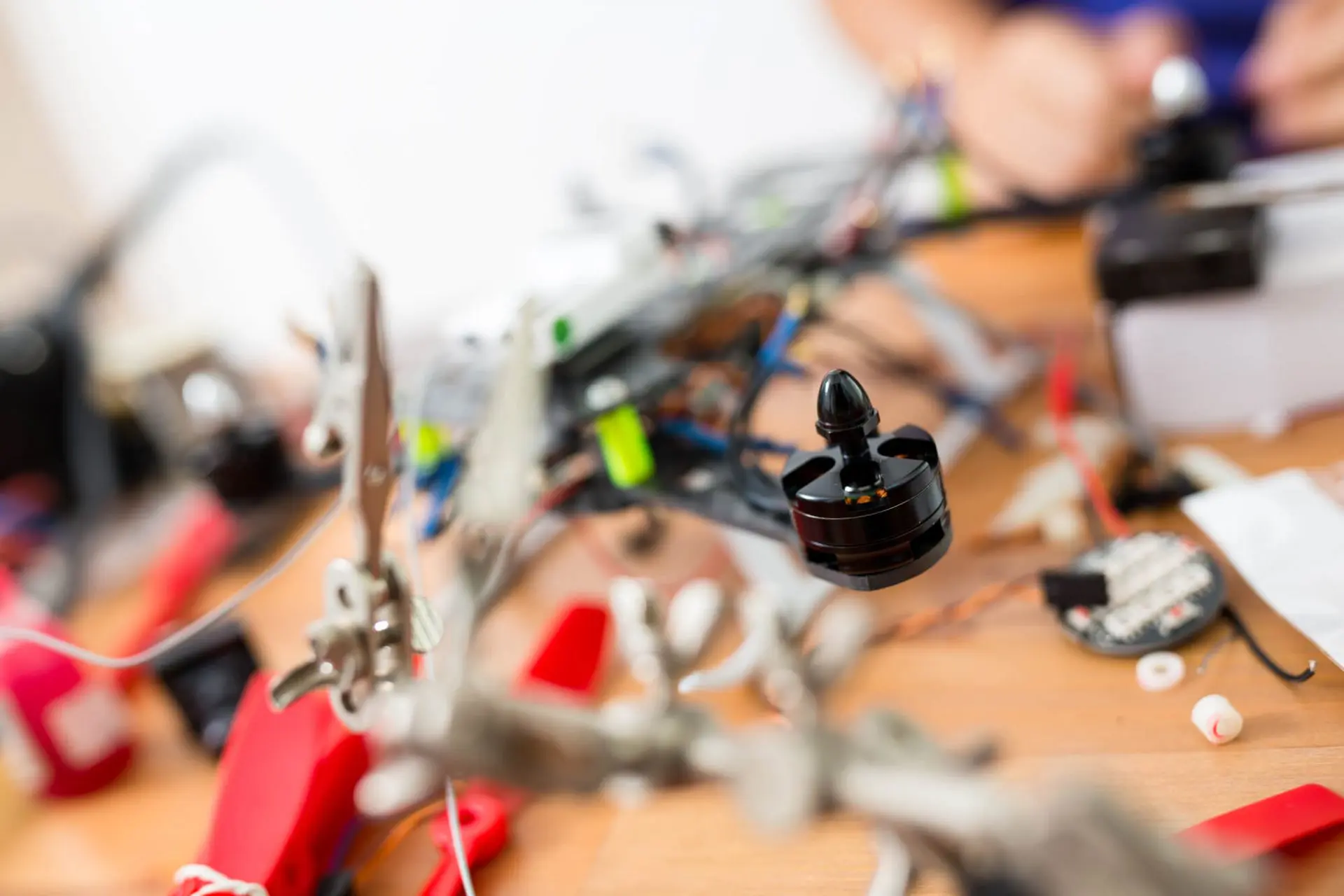 What are FPV drones and how to build your own one?