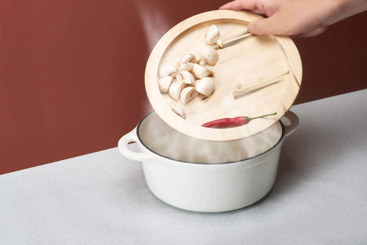 Haptics of Cooking - pot lid