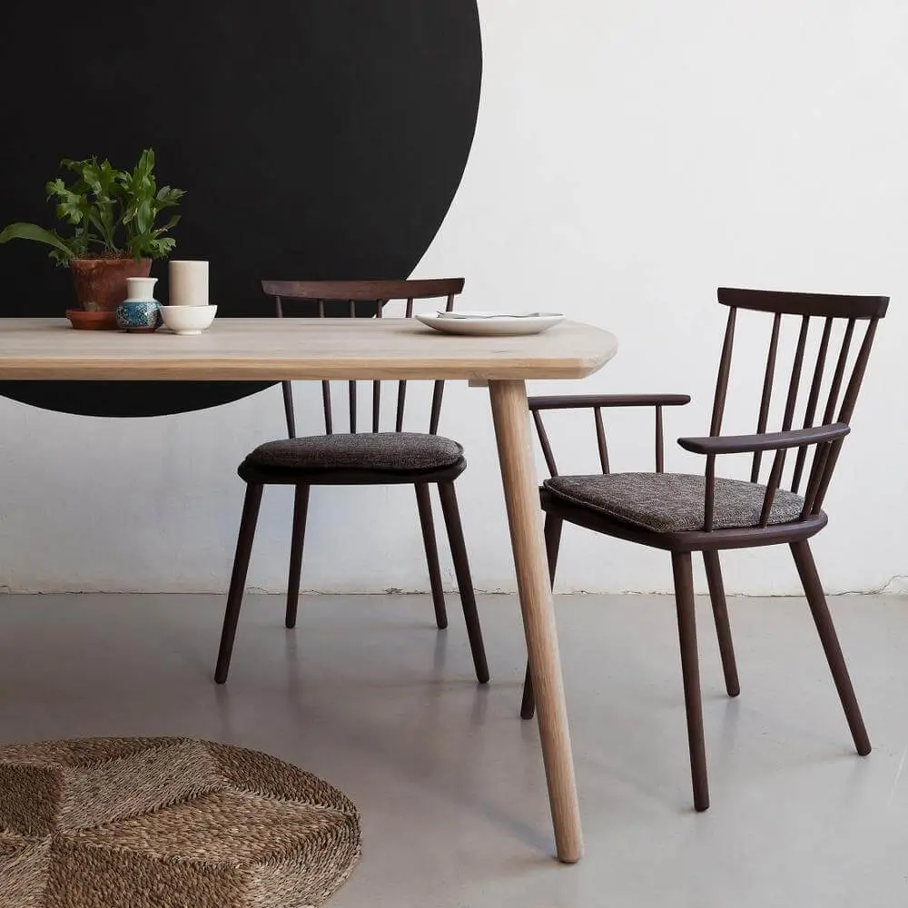 Houtlander table and chairs
