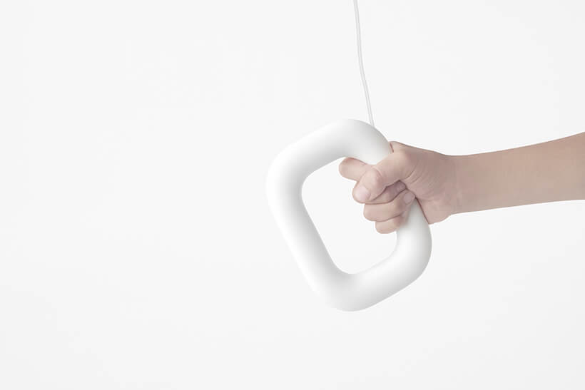 The Reel jump-rope by Nendo has the handles that are in shape of an easy to grasp and a non-slip square ring
