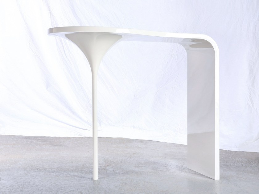 Vanity table by nea studio