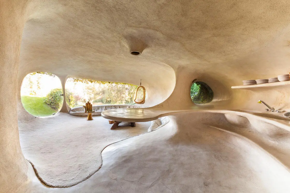 The Organic House by Javier Senosiain, an indirect experience of nature through the organic shapes of the space - ©Javier Senosiain / Biophilic design