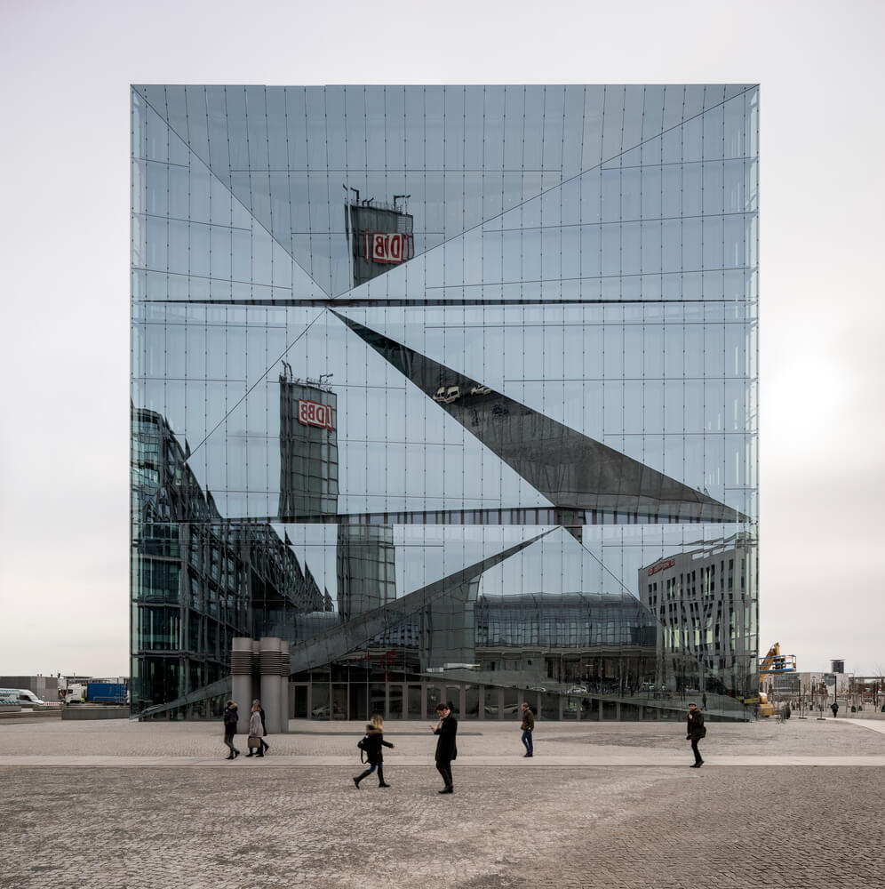 cube berlin - reflective views
