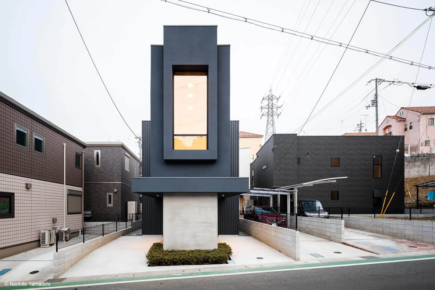 Form Kimura - Slender House exterior