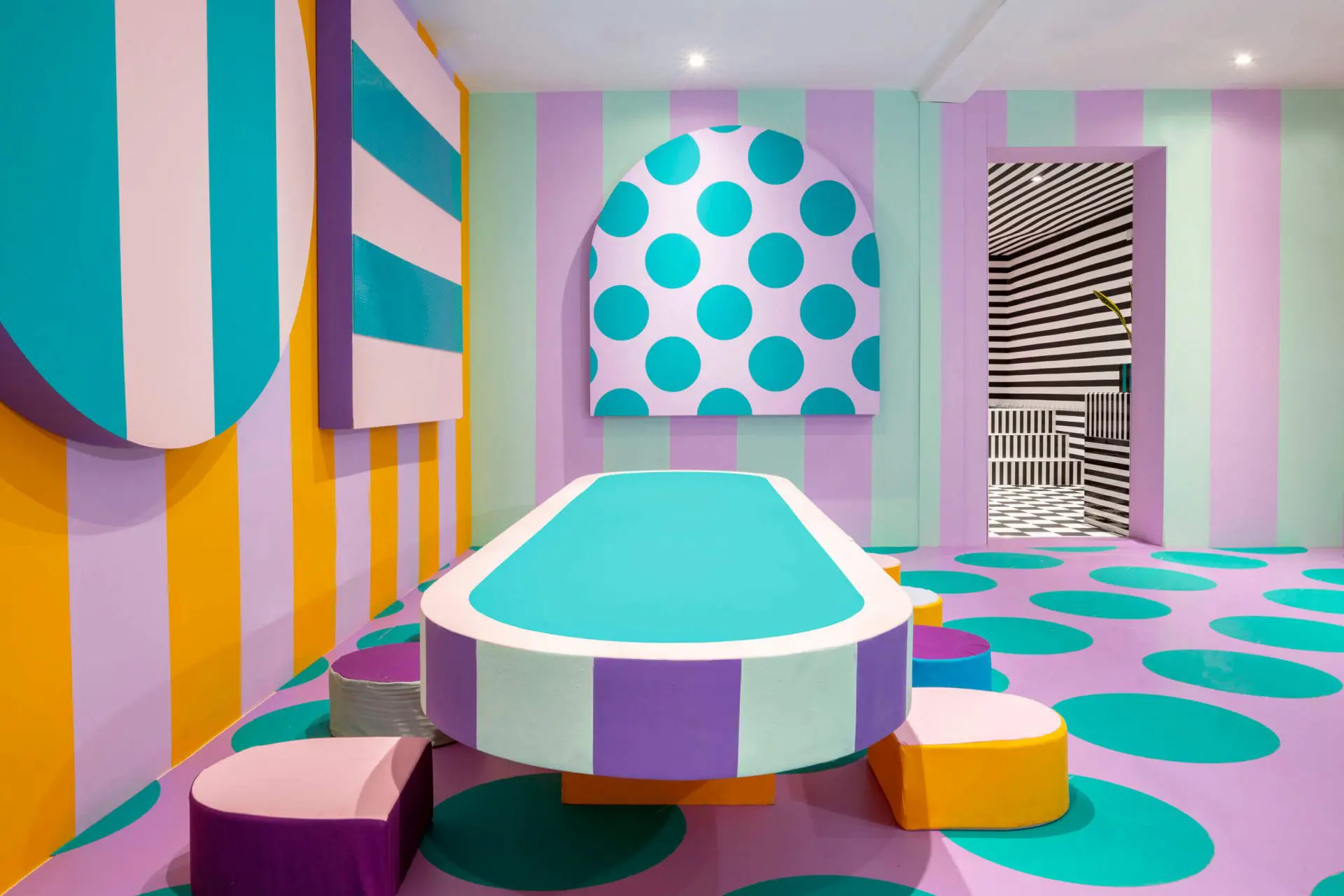 HOUSE OF DOTS - pastel color interior