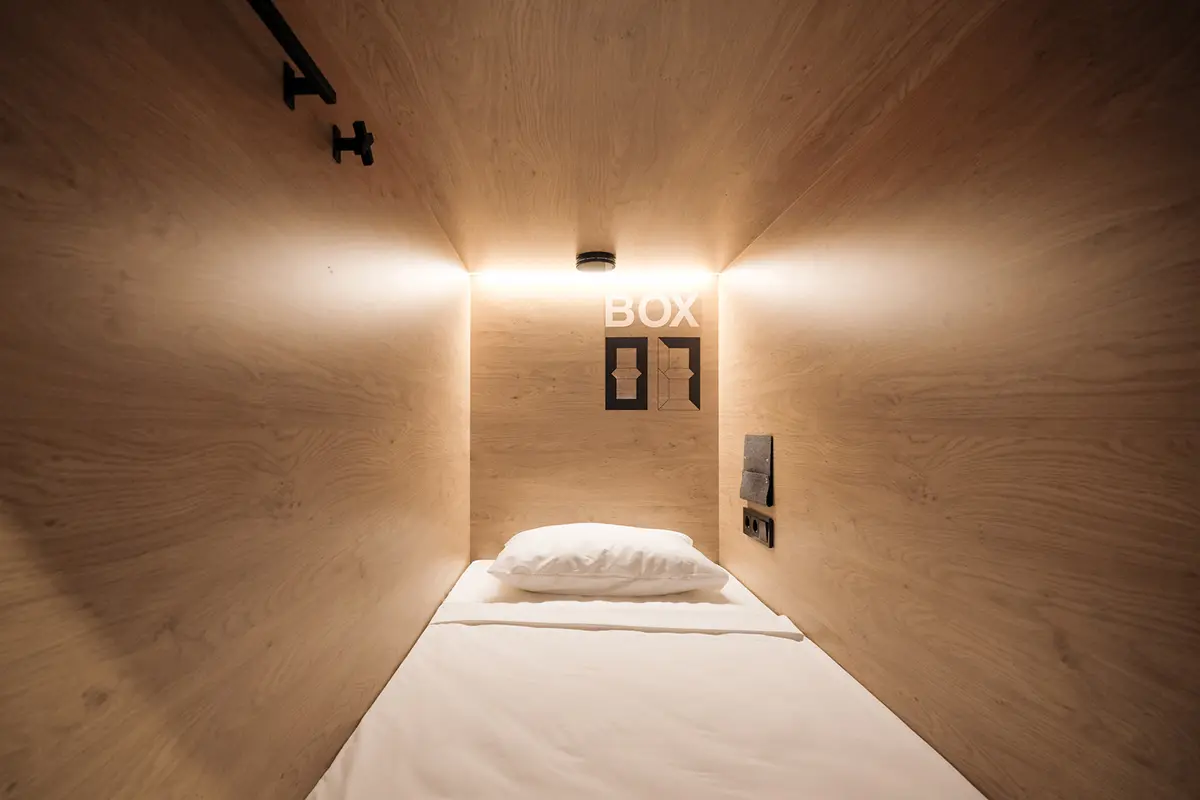 inbox capsule hotel by da architects - Design Hotel