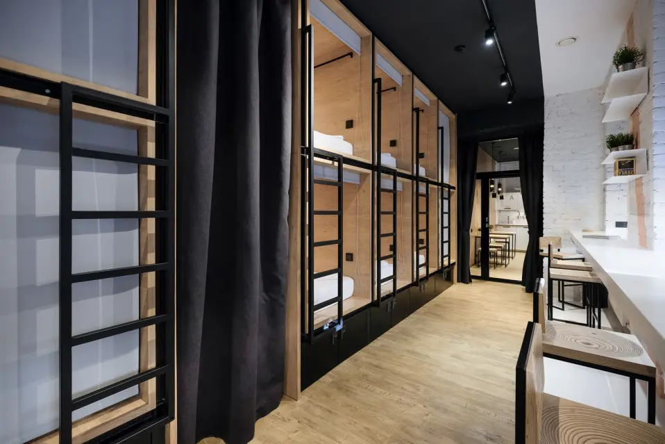 inbox capsule hotel by da architects - Design Hotel