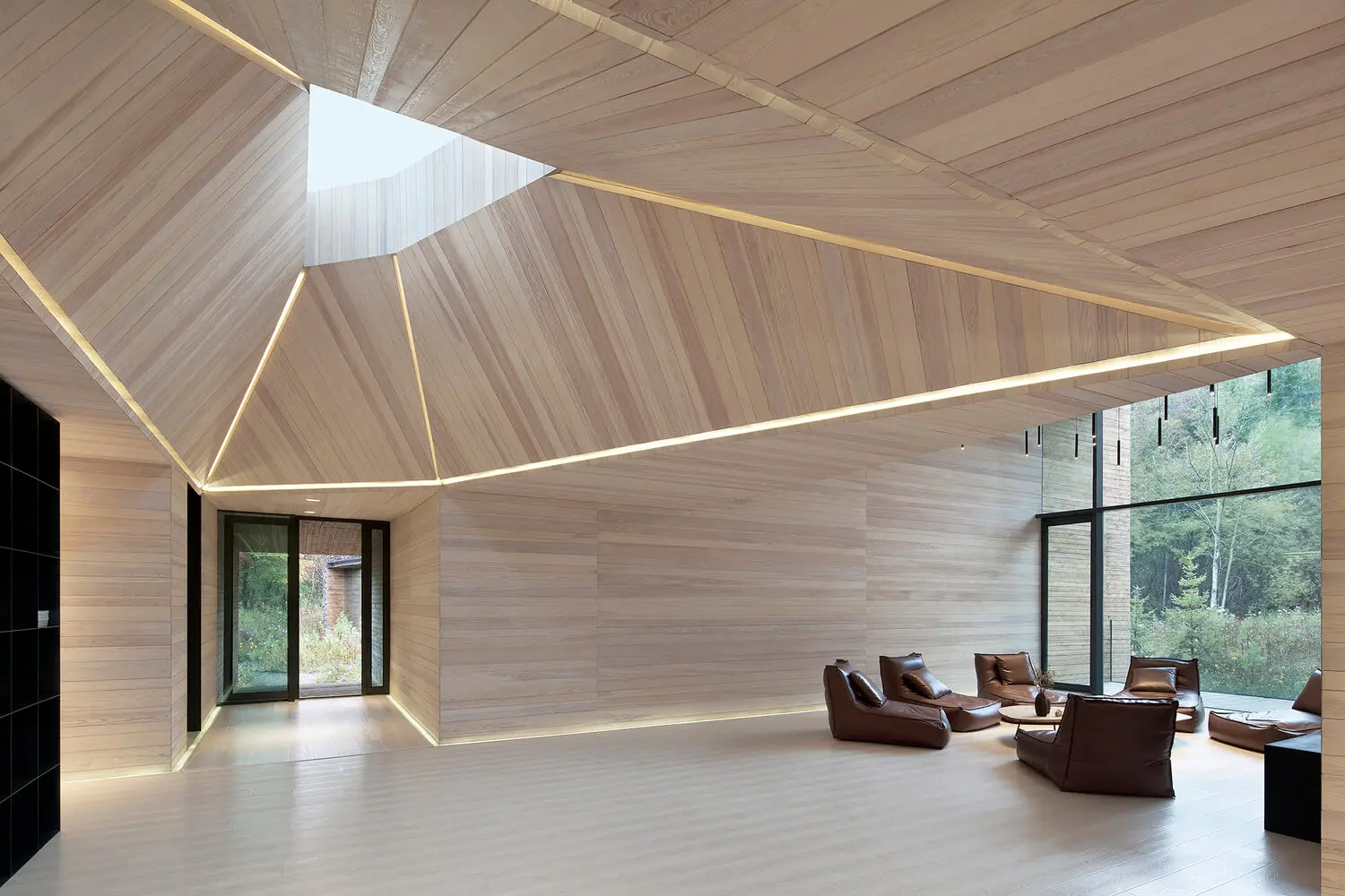 Haphazard and edgy cuts in the ceiling by Origin Architects