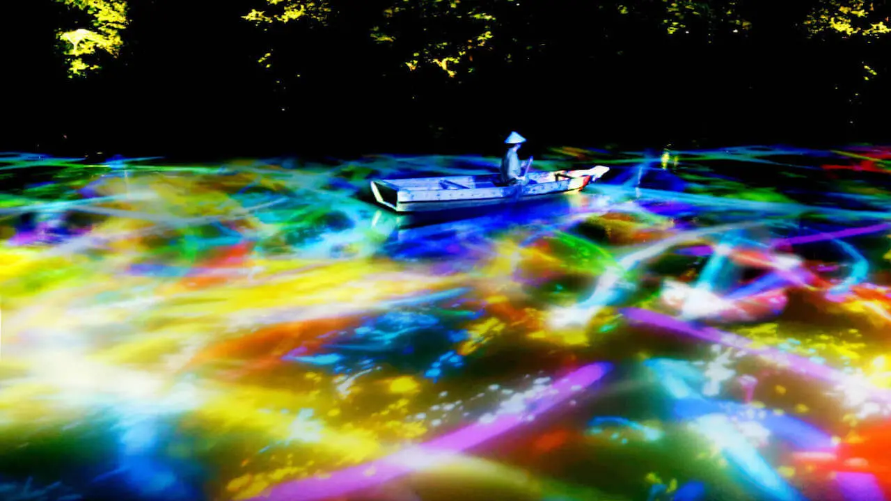 teamLab - Drawing on the water surface created by the dance of koi and boats