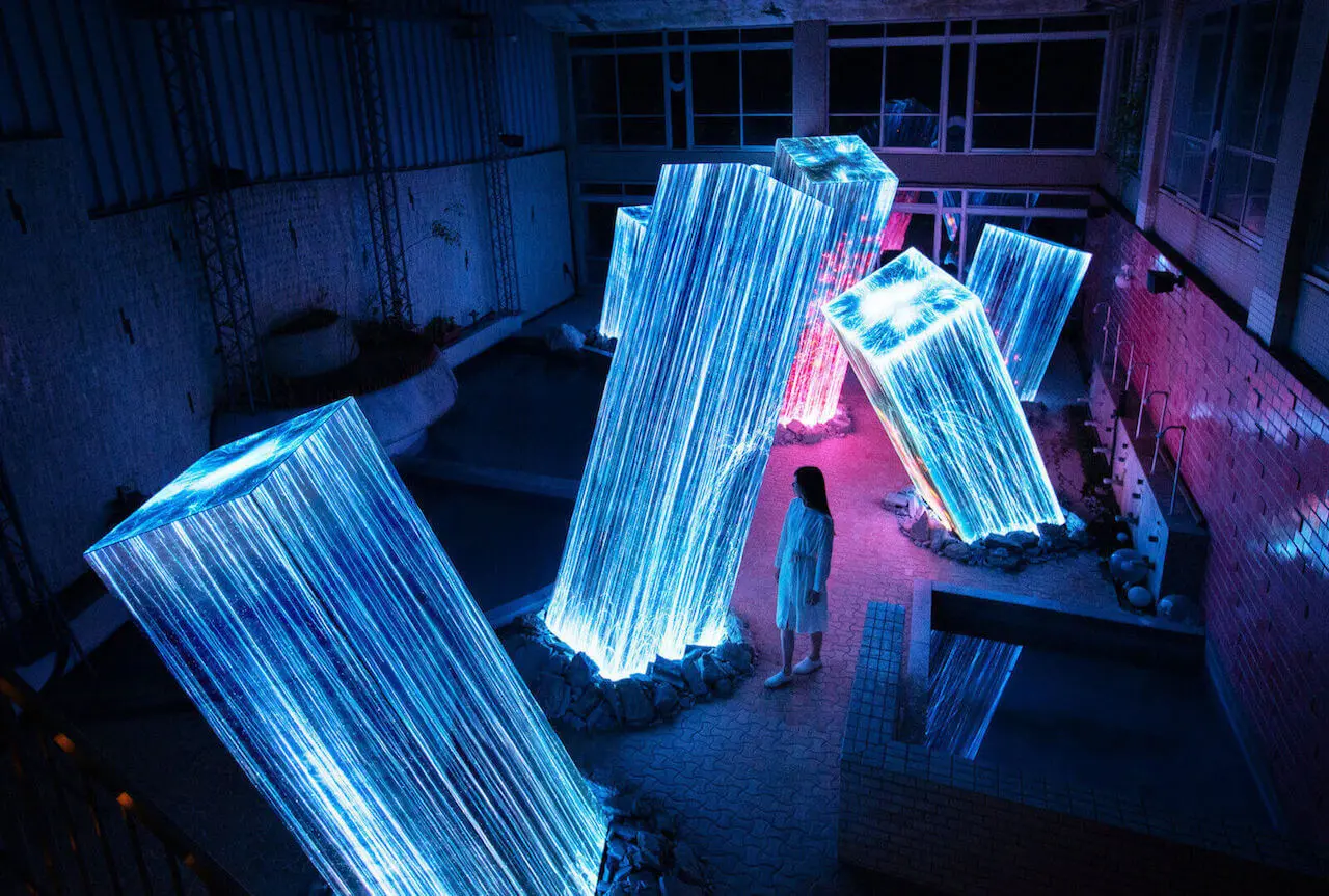 teamLab - Megaliths in the bath house