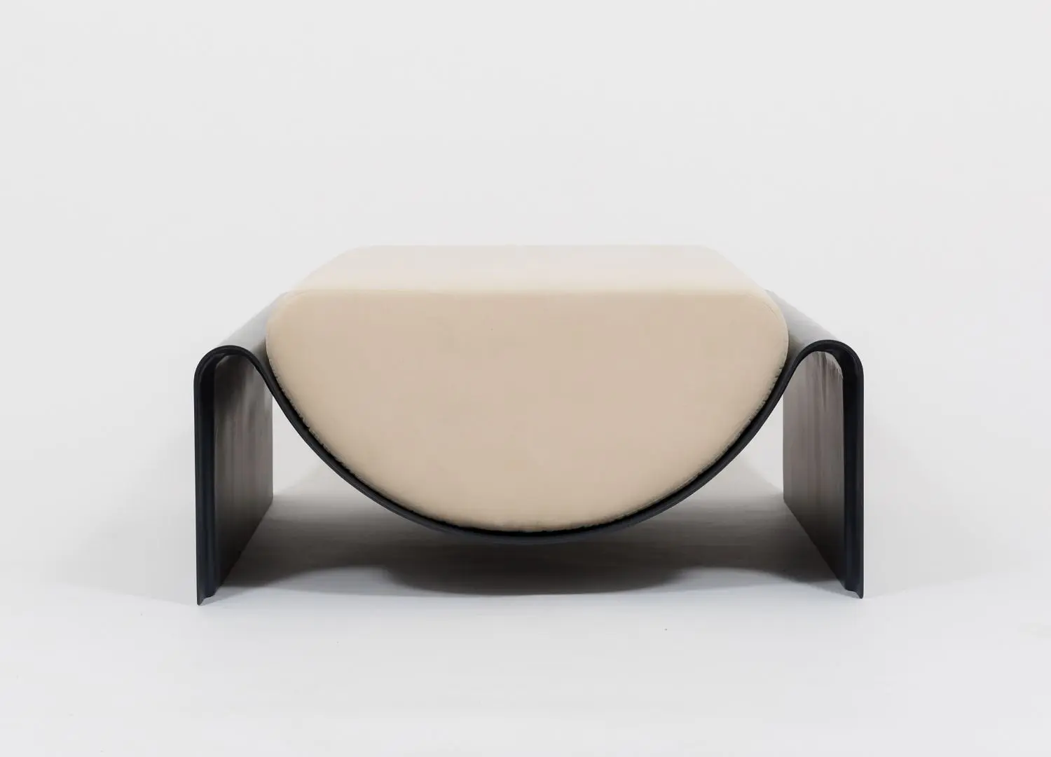 Eclipse Ottoman by Asa Pingree _ Foam & Fibreglass _ cover