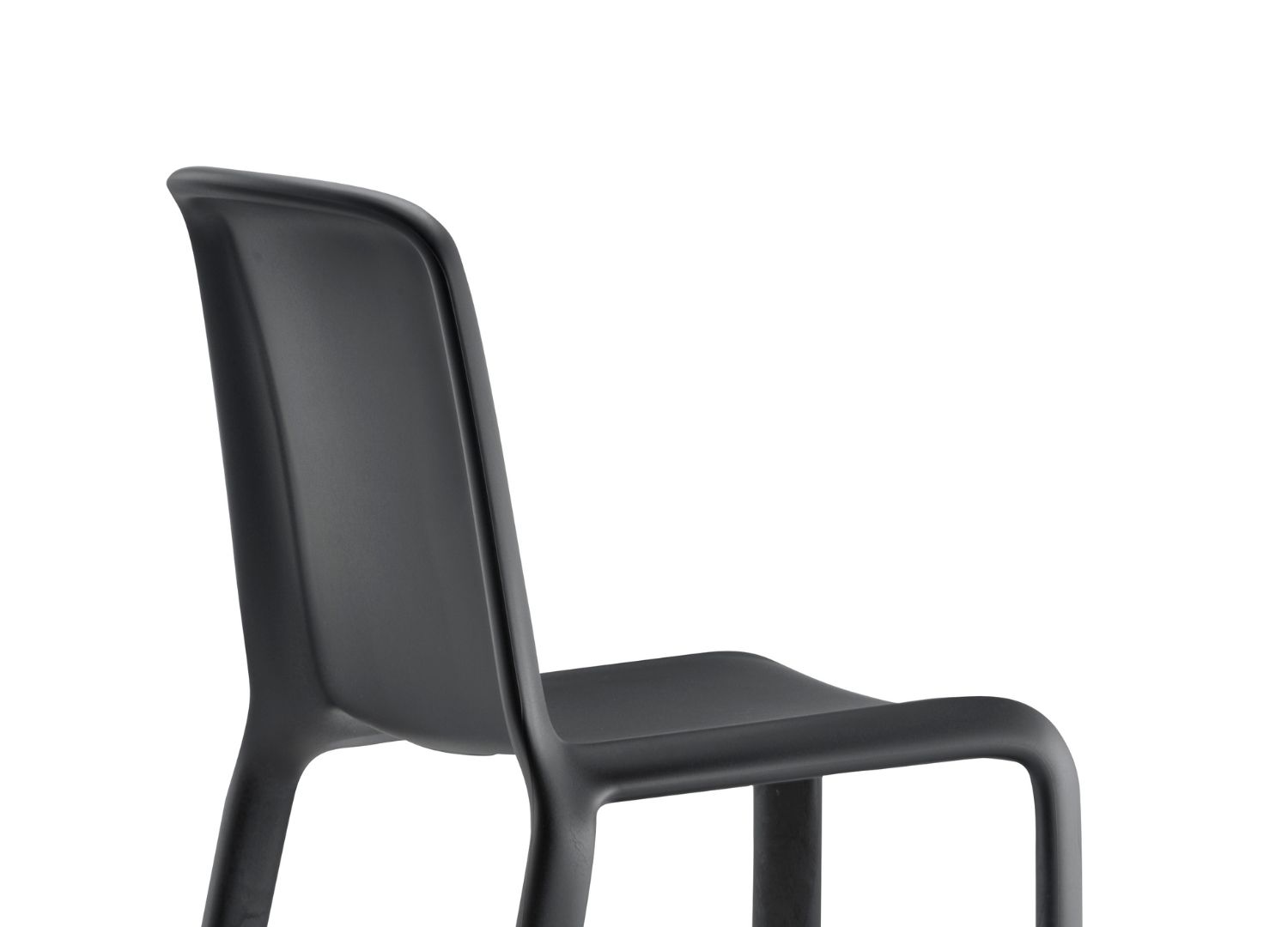 8.-Snow-chair-black-by-Odo-Fioravanti-x-Pedrali-2008