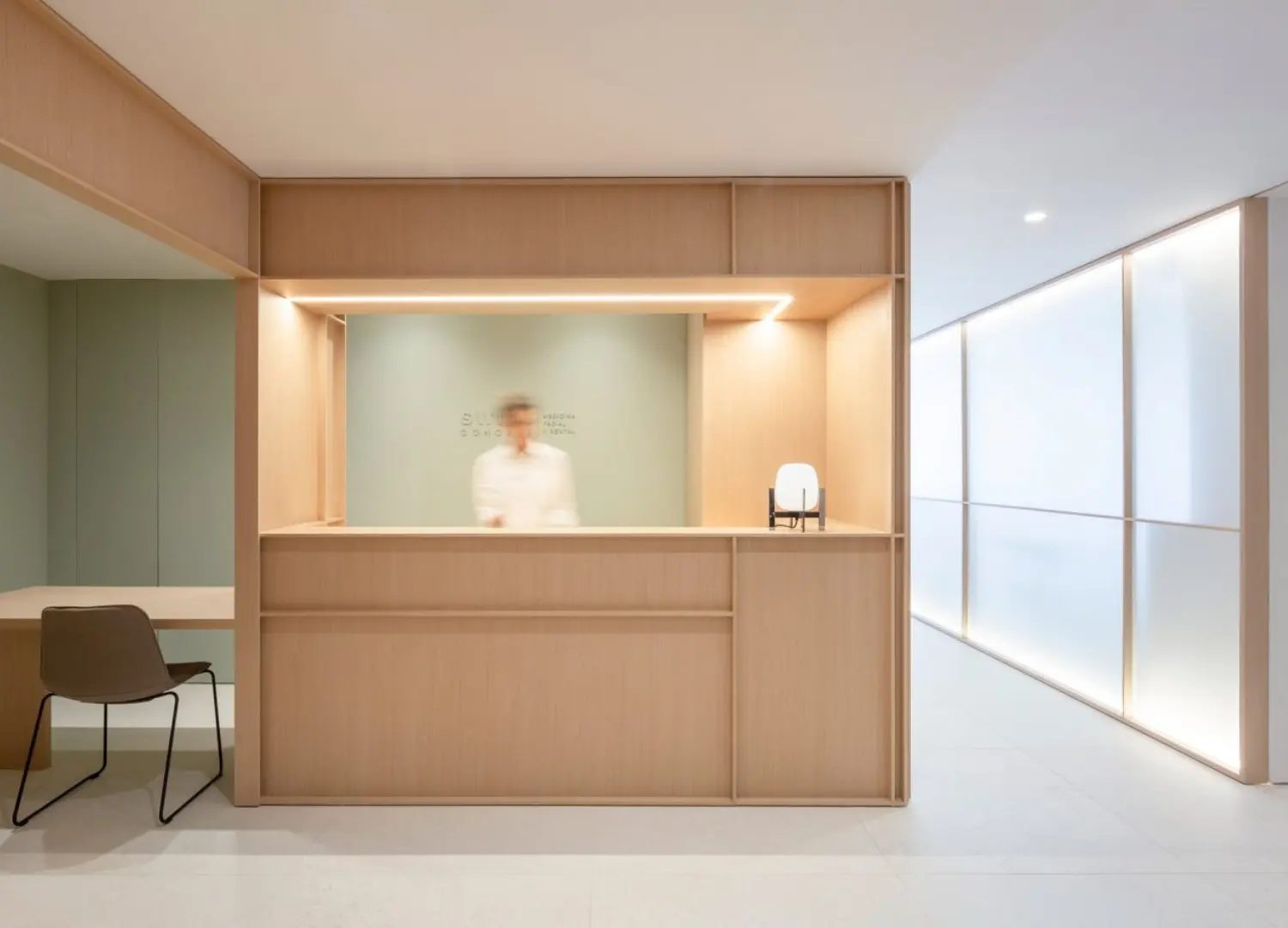 Francesc Rifé Studio for Swiss Concept / Nothing like your ordinary dental clinics - step inside these 5 spaces