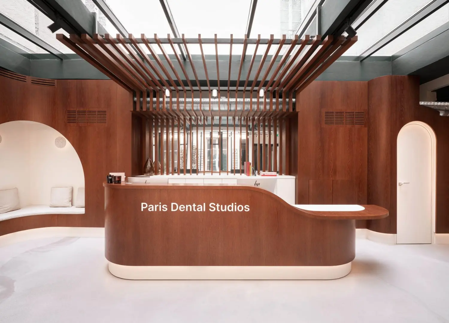JCPCDR Architecture for Paris Dental Studios / Nothing like your ordinary dental clinics - step inside these 5 spaces