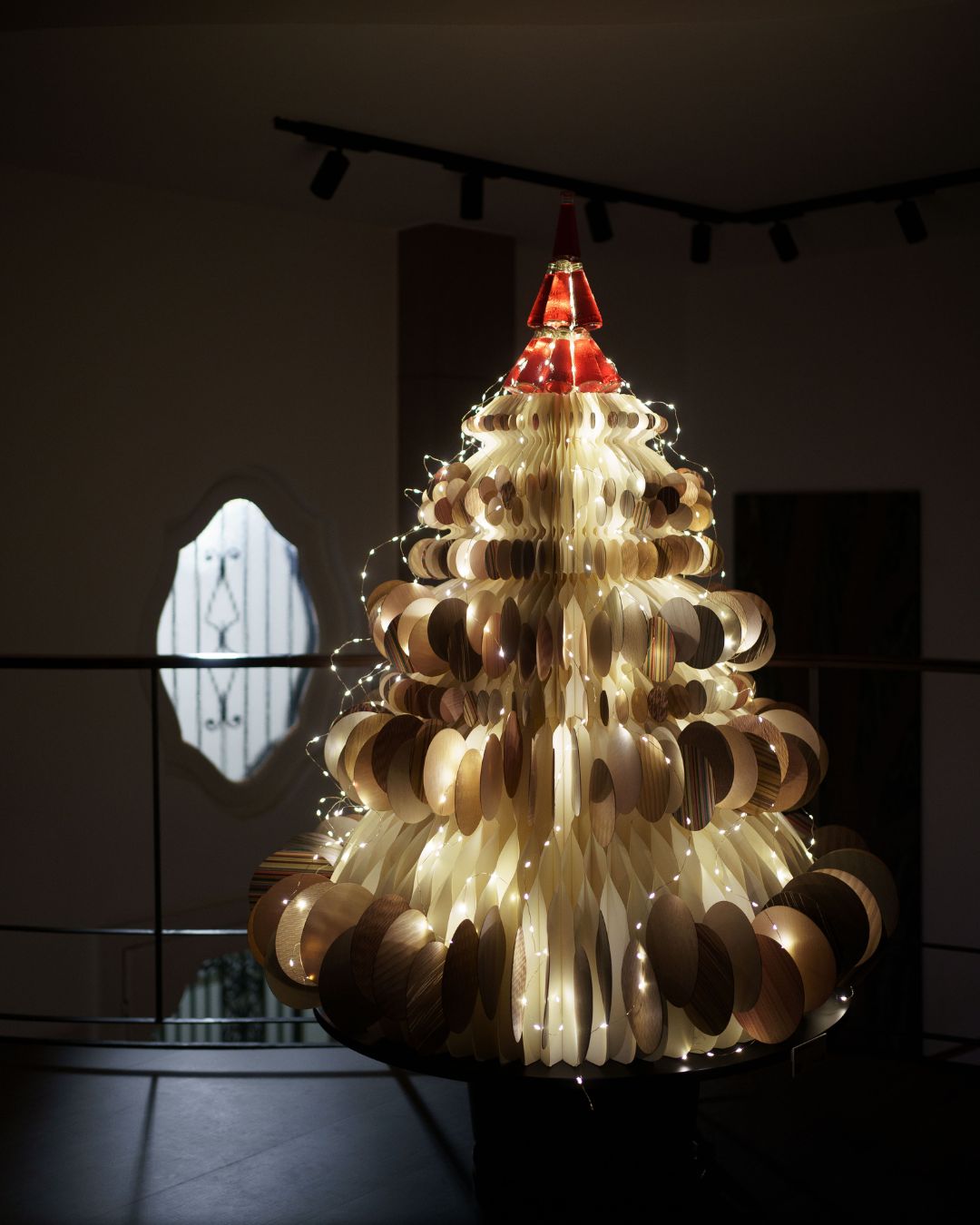 Christmas tree by MMA PROJECTS _ Tabu showroom _ MilanoDesignXmas 2024 by TOWANT