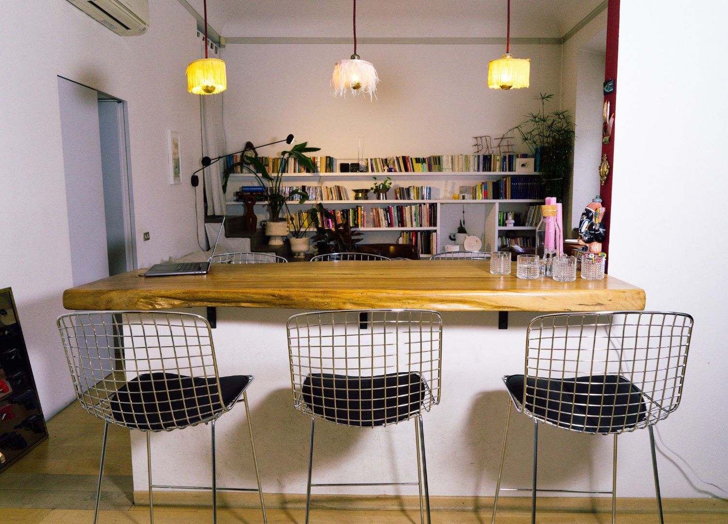 Studionotte _ BEHIND interview _ Exploring nighttime narratives