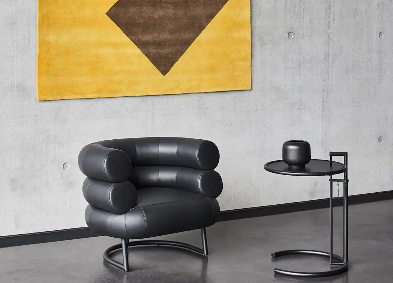 Bibendum Chair, Eileen Gray © ClassiCon