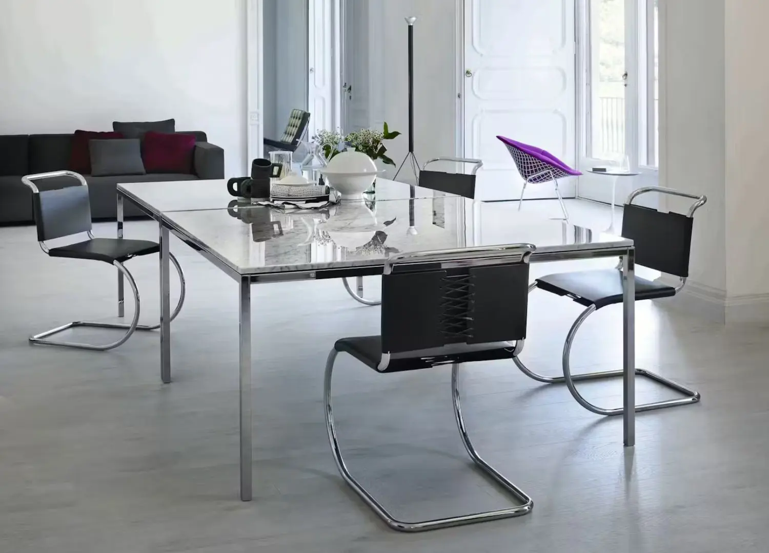 MR Side Chair, Ludwig Mies van der Rohe © Knoll