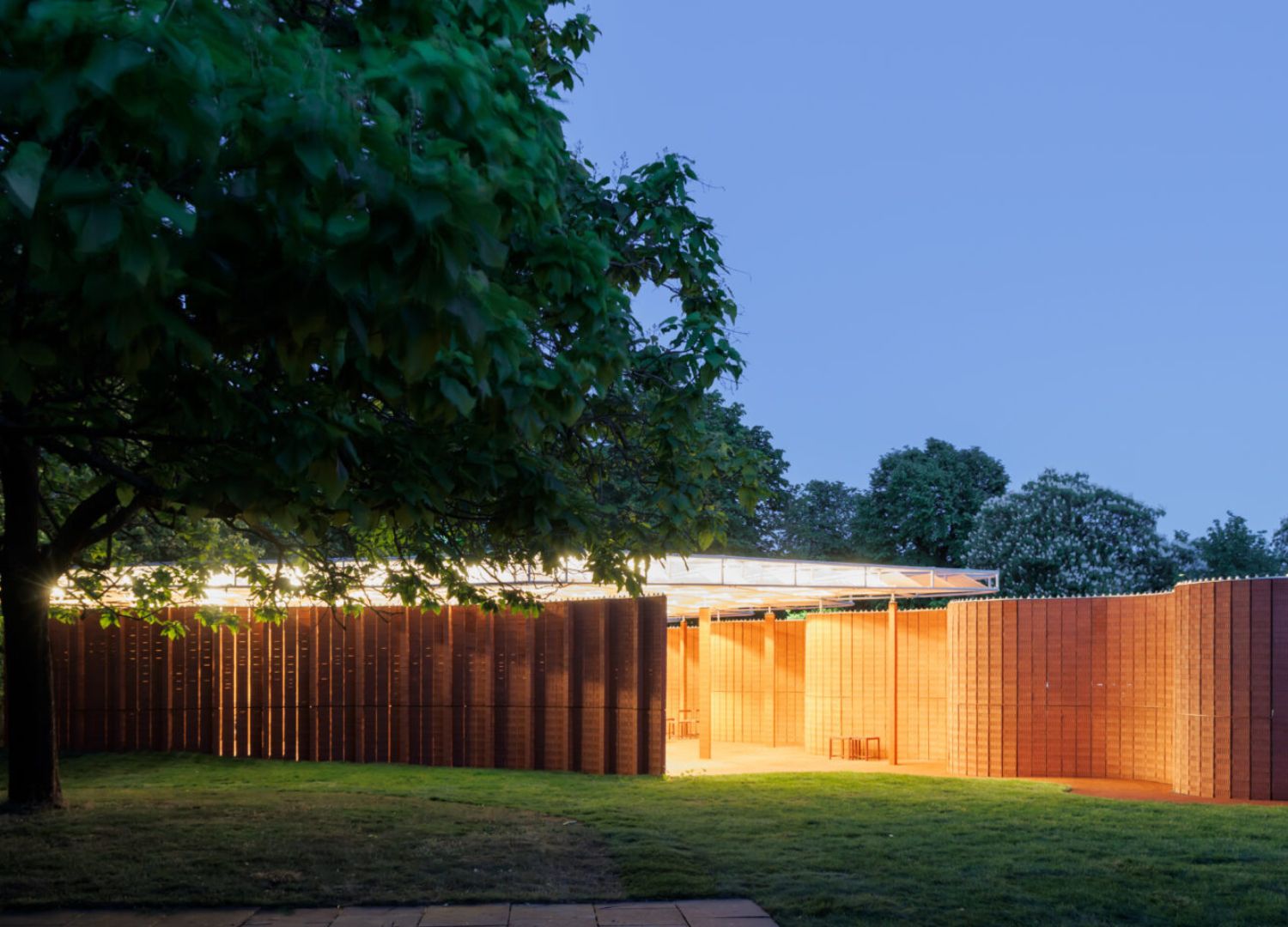 Serpentine Pavilion 2026, designed by LANZA Atelier © Iwan Baan, Courtesy Serpentine (1)