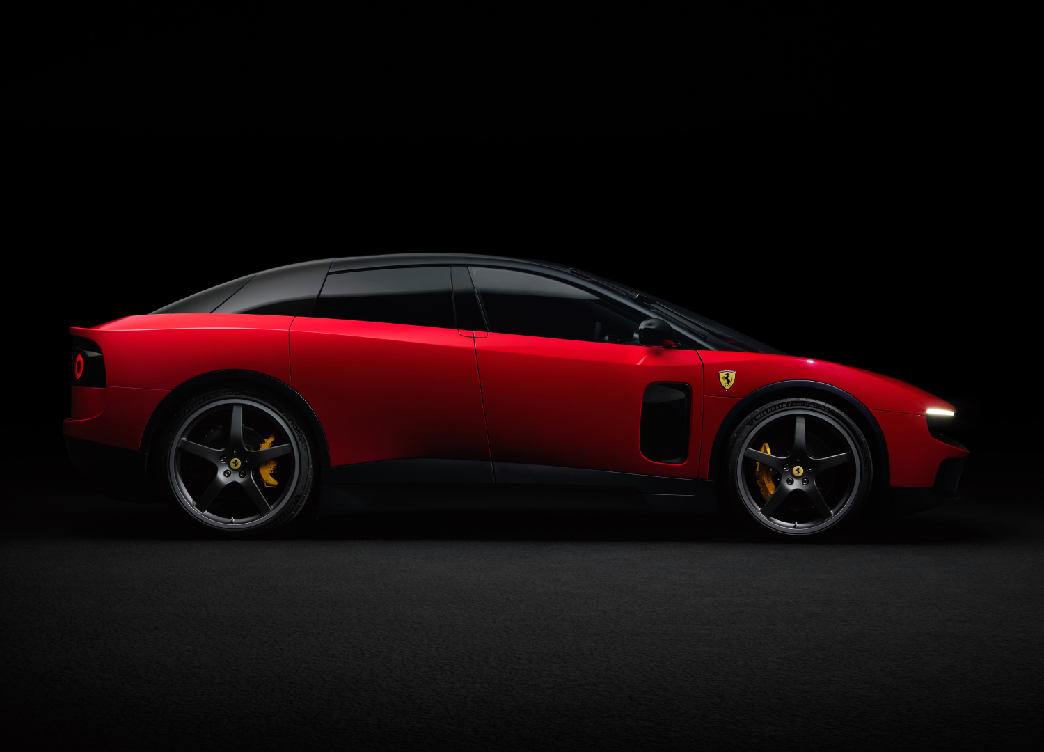 16 - Ferrari Luce © Ferrari