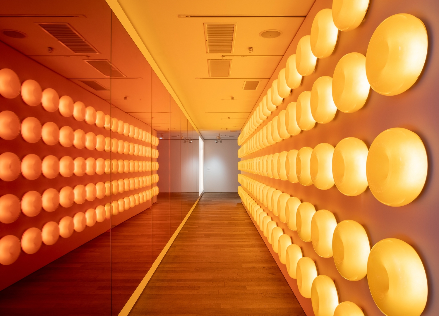 Sabine Marcelis, Light and Color © Umberto Romito & Ivan Šuta, Museum für Gestaltung Zürich