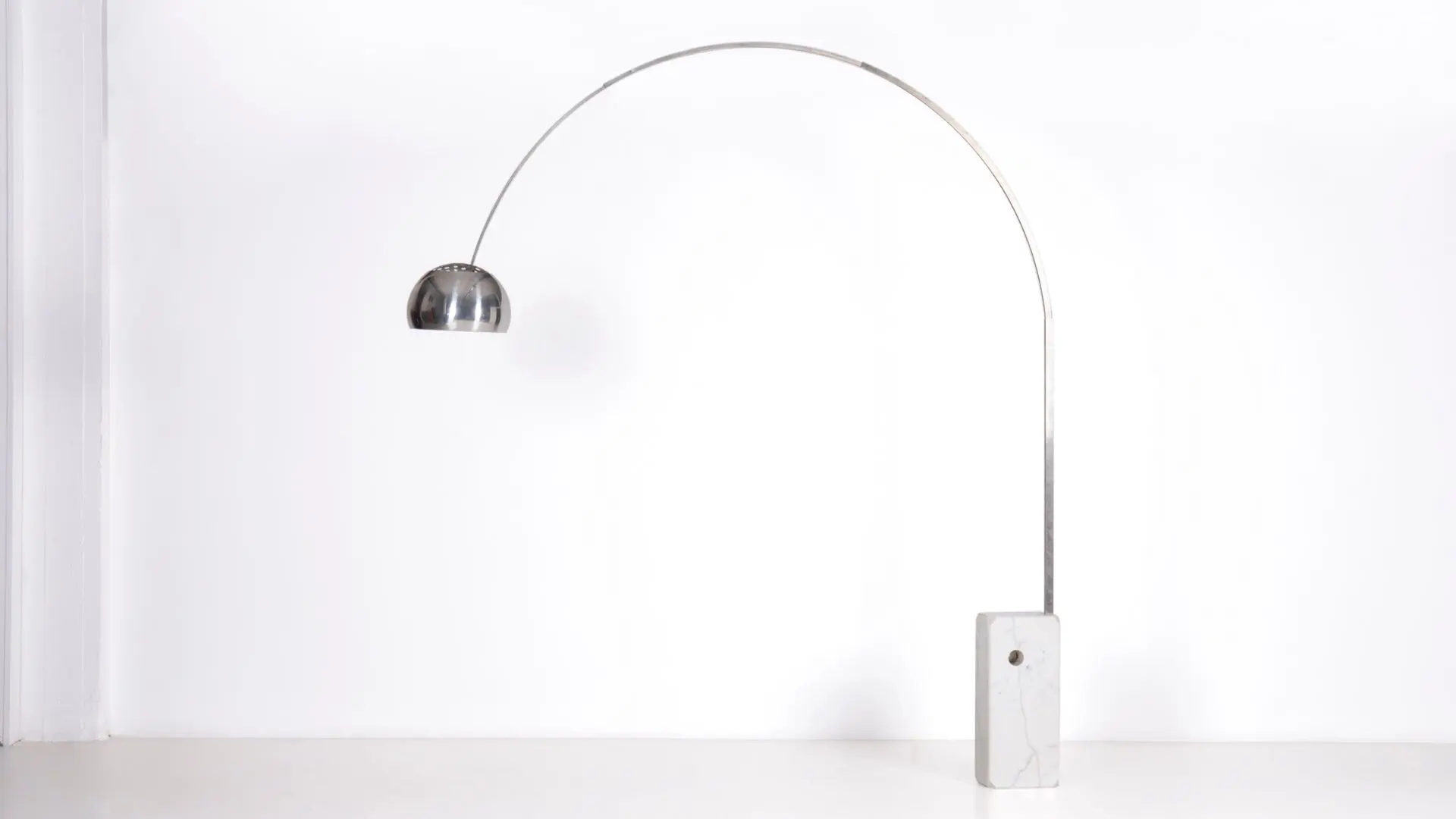 Arco lamp by Achille and Pier Giacomo Castiglioni - 20 most famous product designers