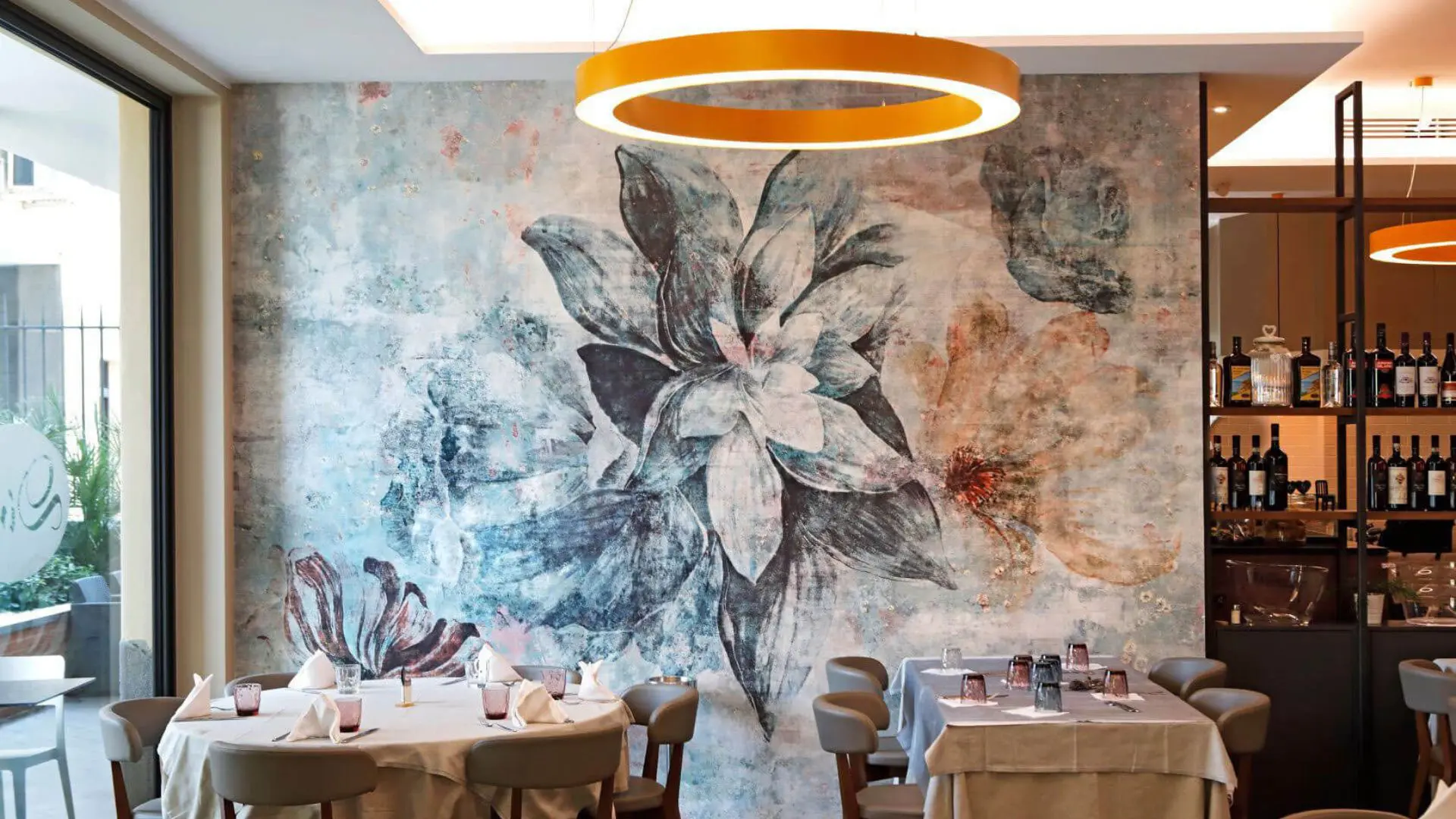 Wall decor applications in restaurants and bars _ Tecnografica - cover