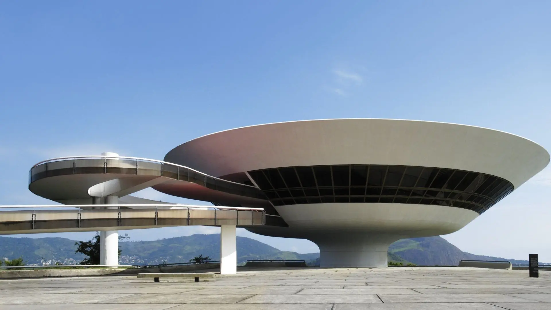 Oscar Niemeyer _ Museum of Contemporary Arts _ cover