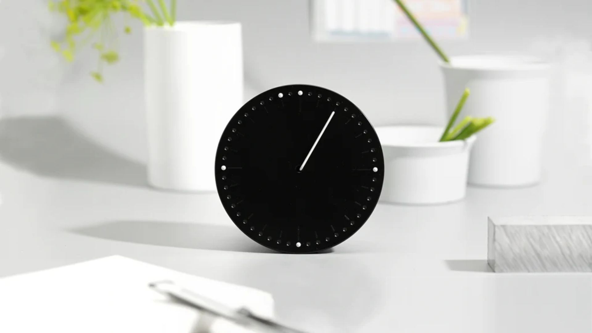 https://designwanted.com/wp-content/uploads/2021/11/The-Superlocal-Clock-cover.jpg