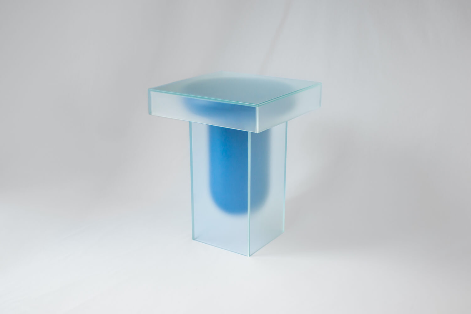 CONTAINA - visible table-within-a- blue table