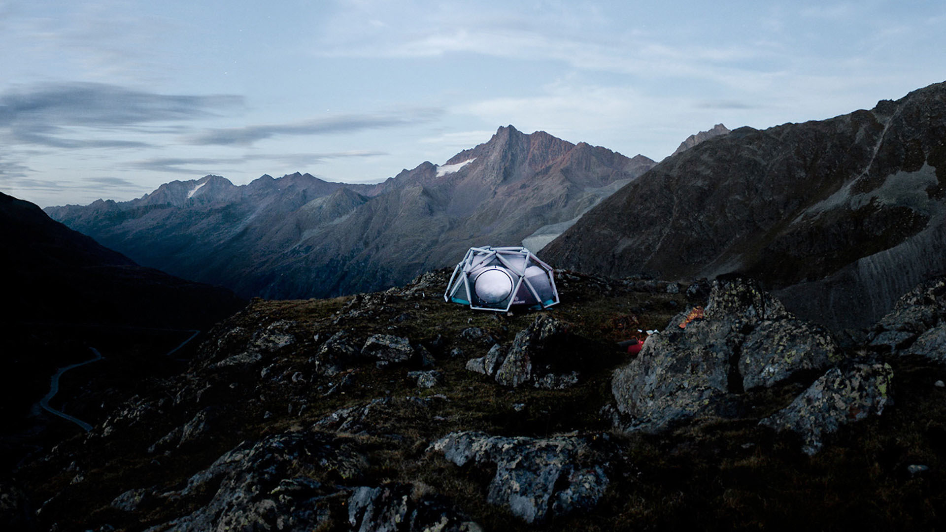 Camping gadgets - Heimplanet Cave Tent