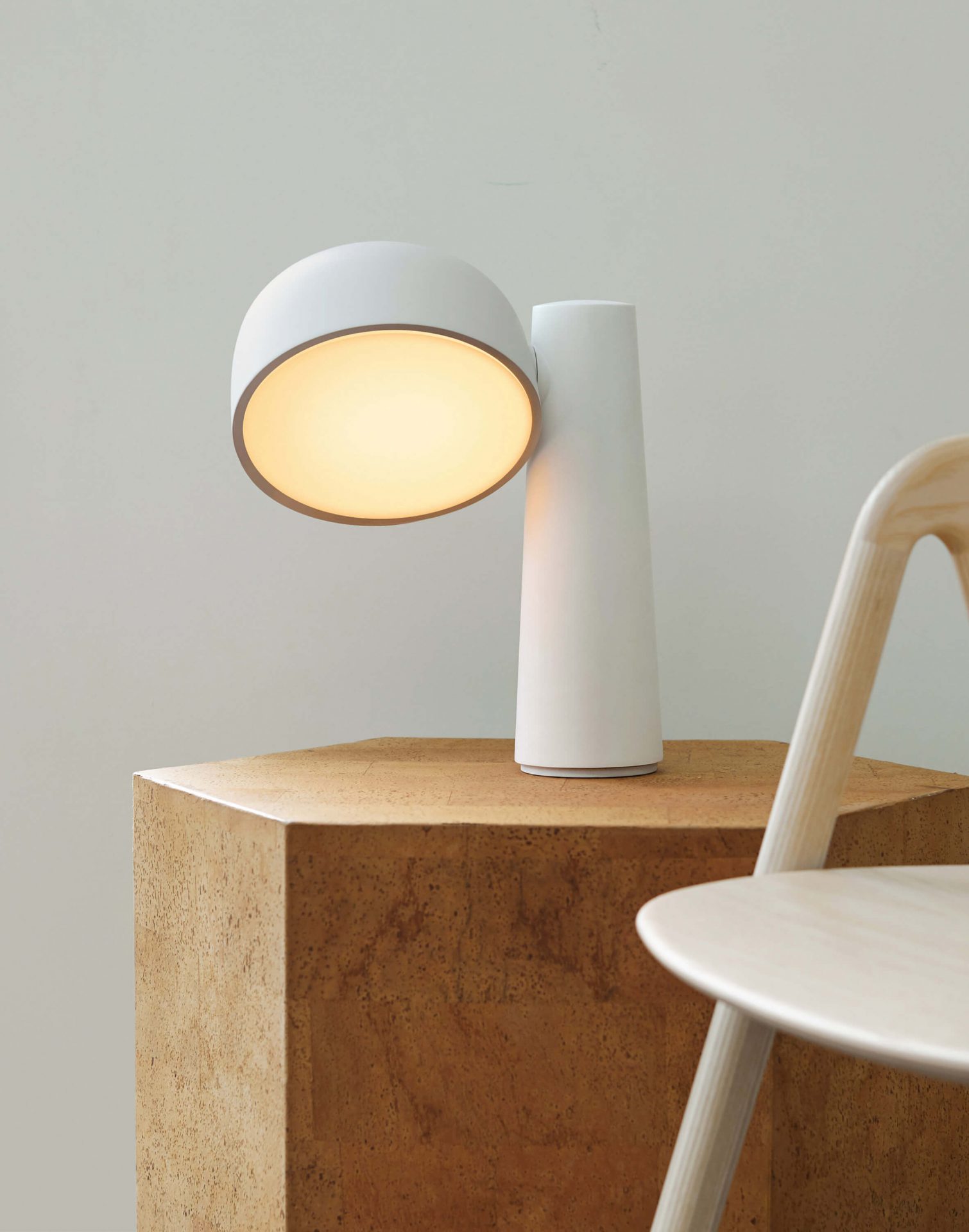 Gantri - Gio table task lamp