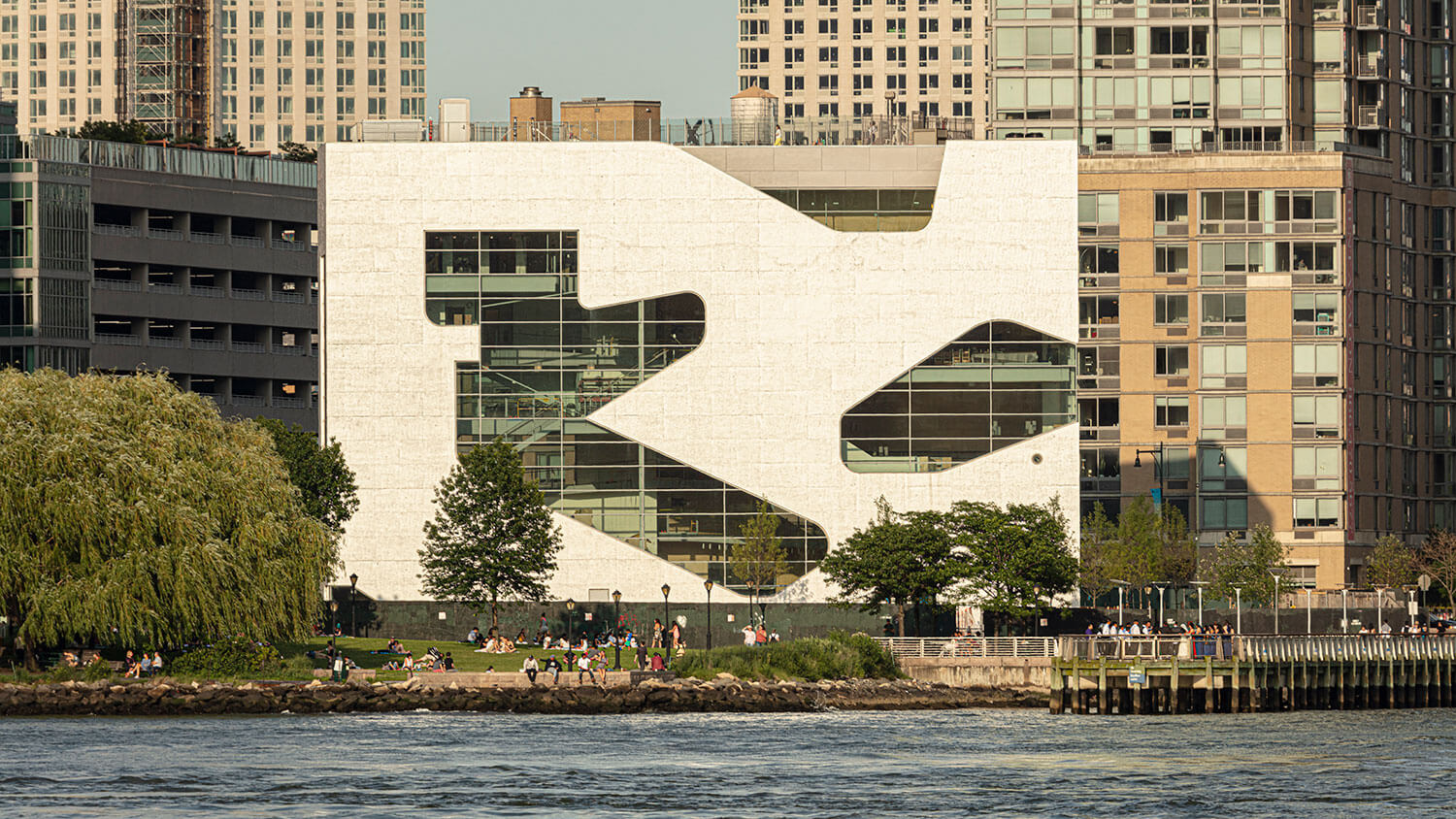 Hunters Point Library: a trendy rectangular-block