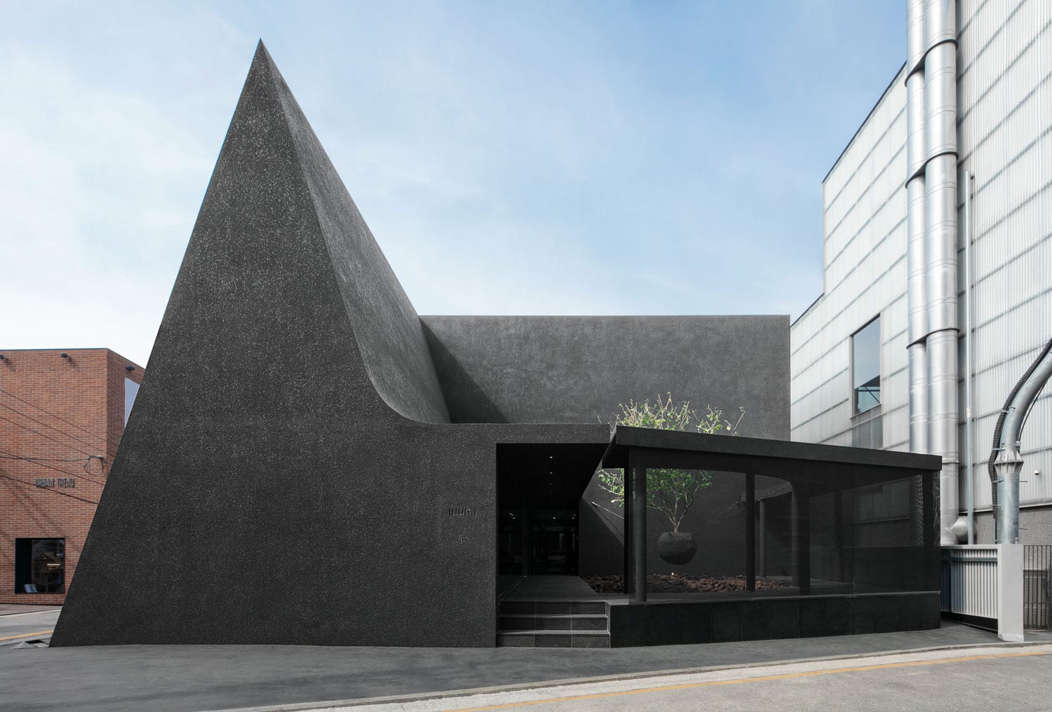 JUUN.J store in Dosan, Gangnam, Korea by WGNB