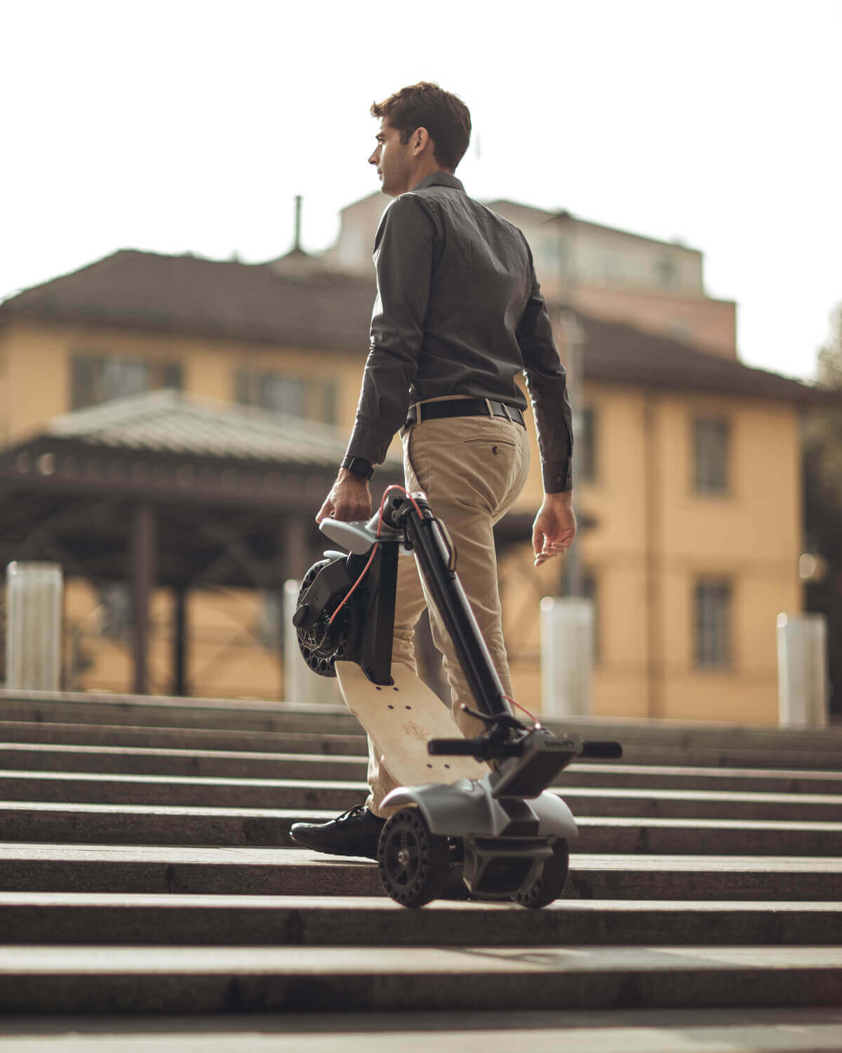 LYNX - user carrying scooters