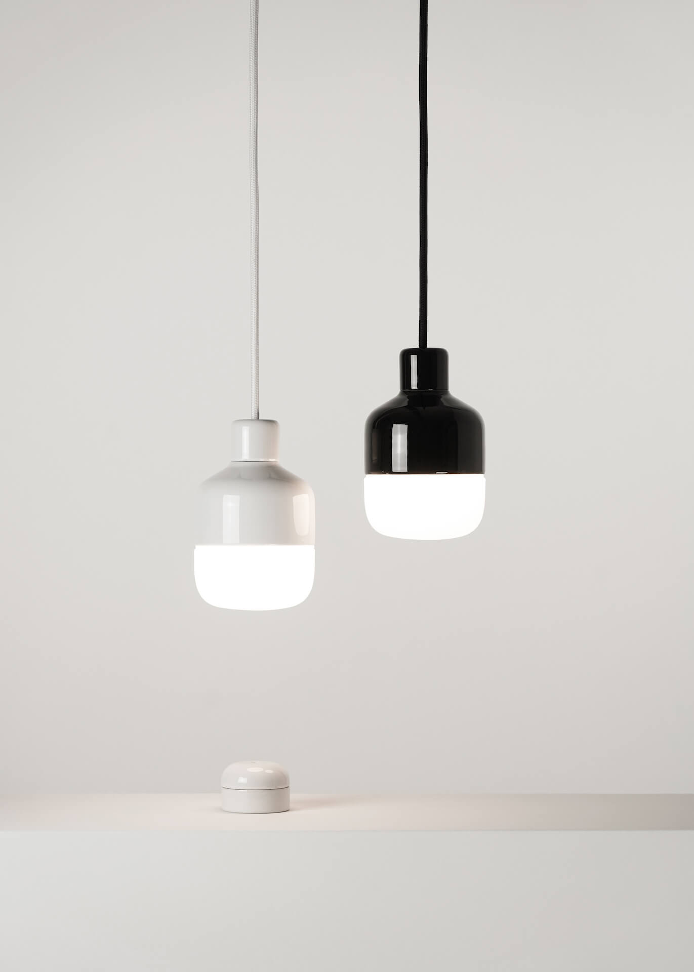 Ohm Pendant - white and black celling lamps