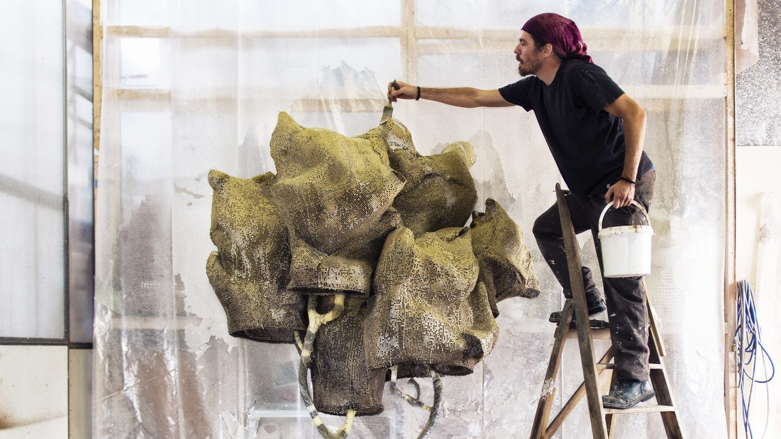 Nacho Carbonell’s products are design pieces and at the same time works of art. Each project takes up to several months and a large amount of work by various assistants.