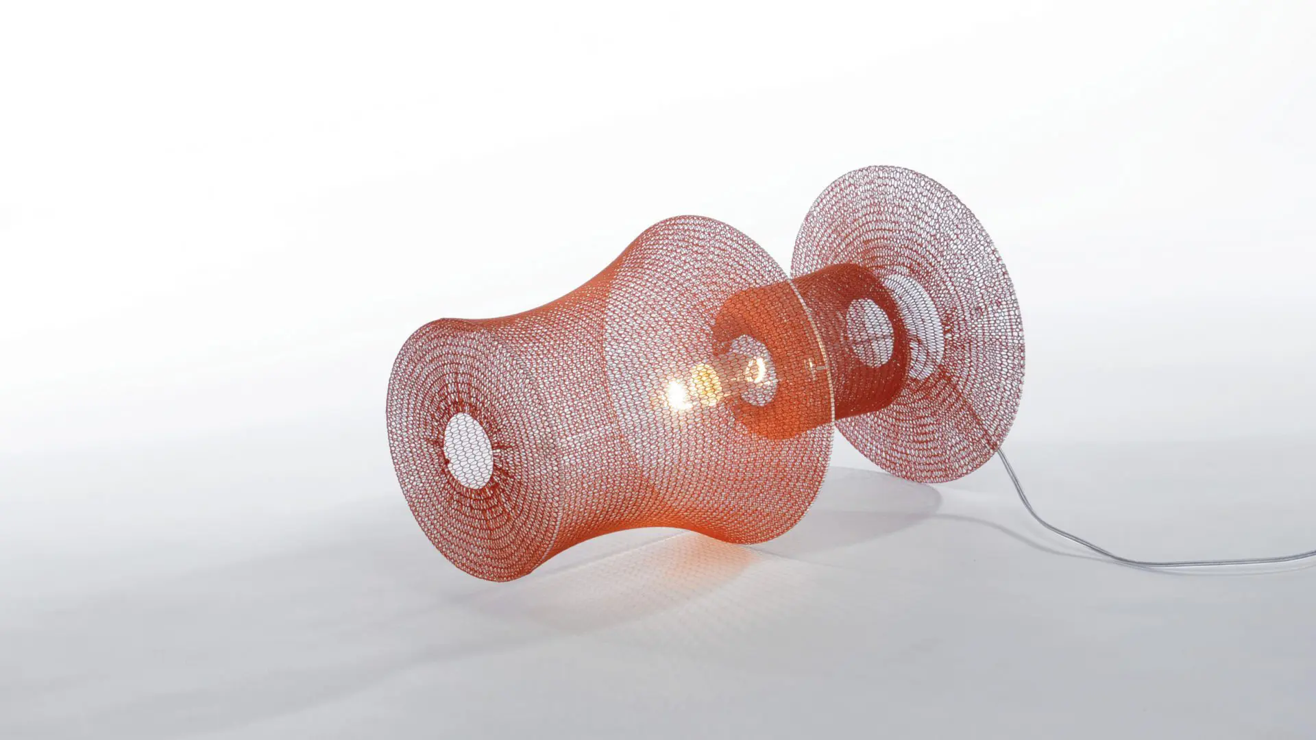 Knitted lamp by Studio Meike