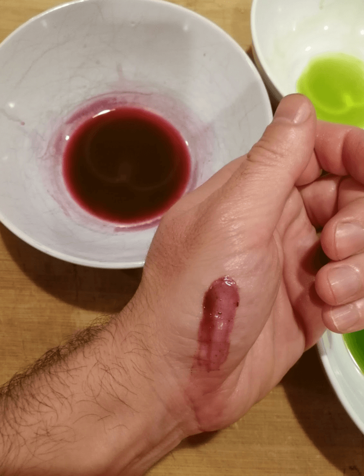 Urth Algae Lipstick - color testing