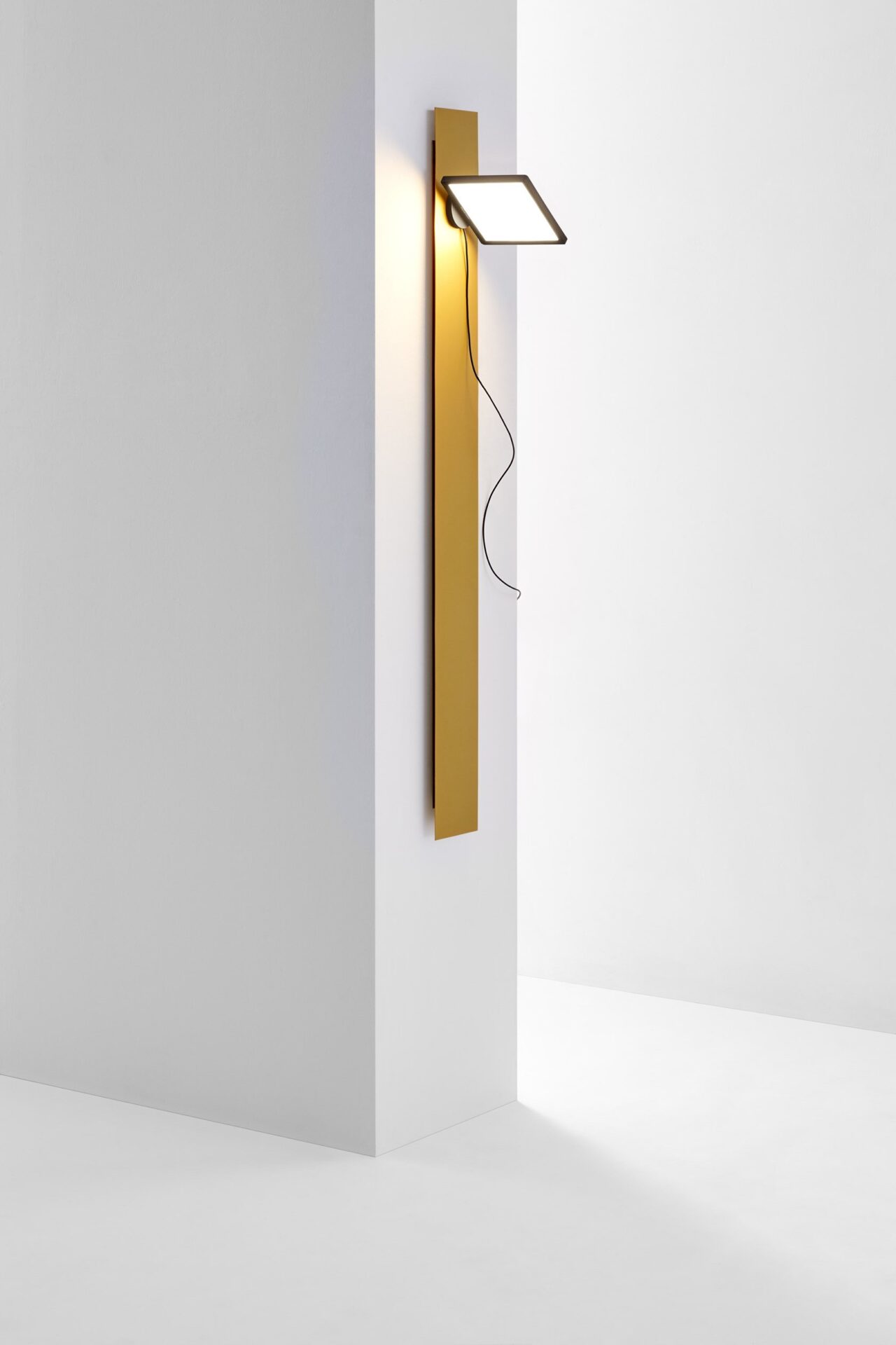 Piazza magnetic wall lamp by From Lighting _ Cover