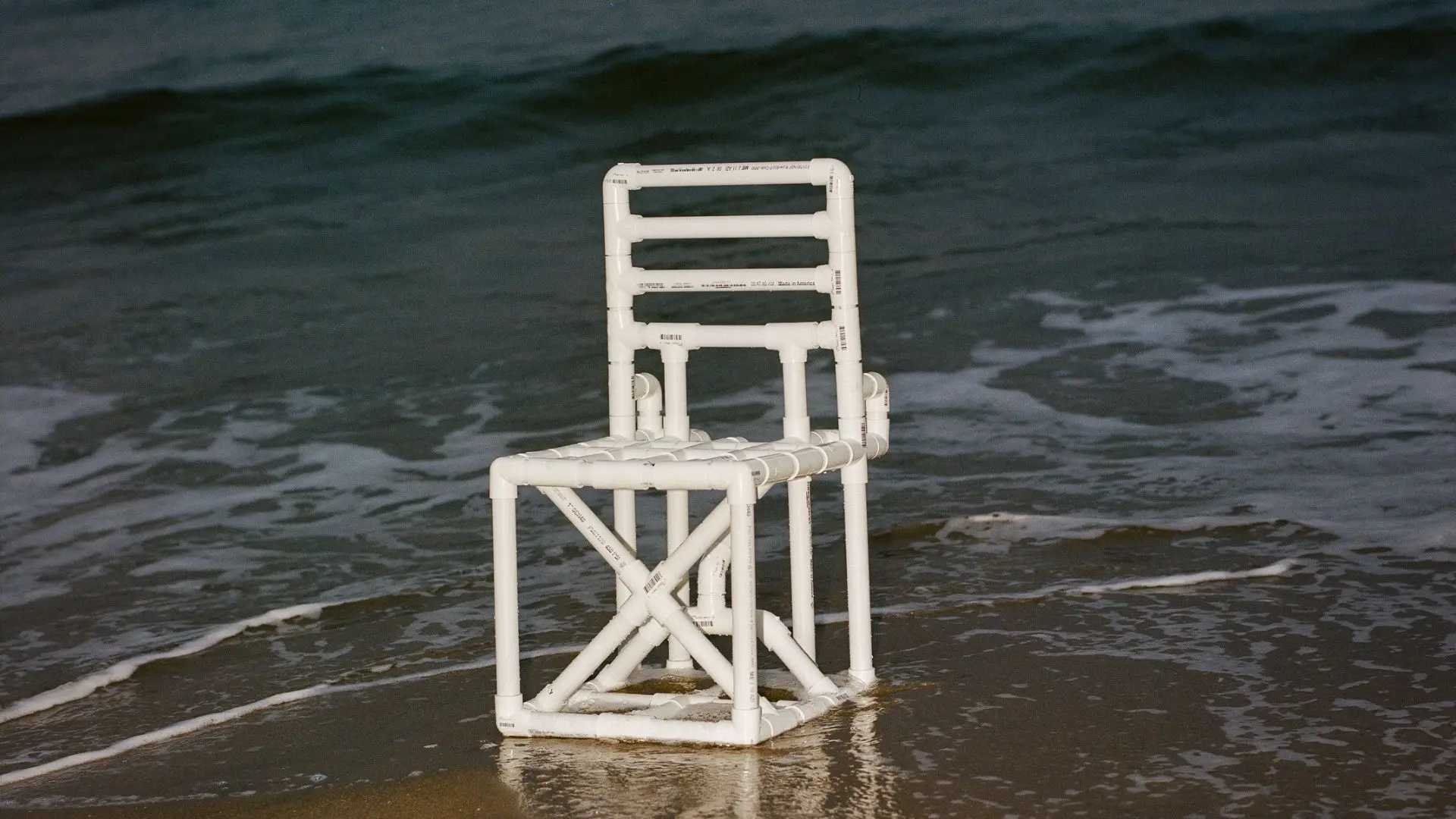 PVC Chair by Emmanuel Popoteur