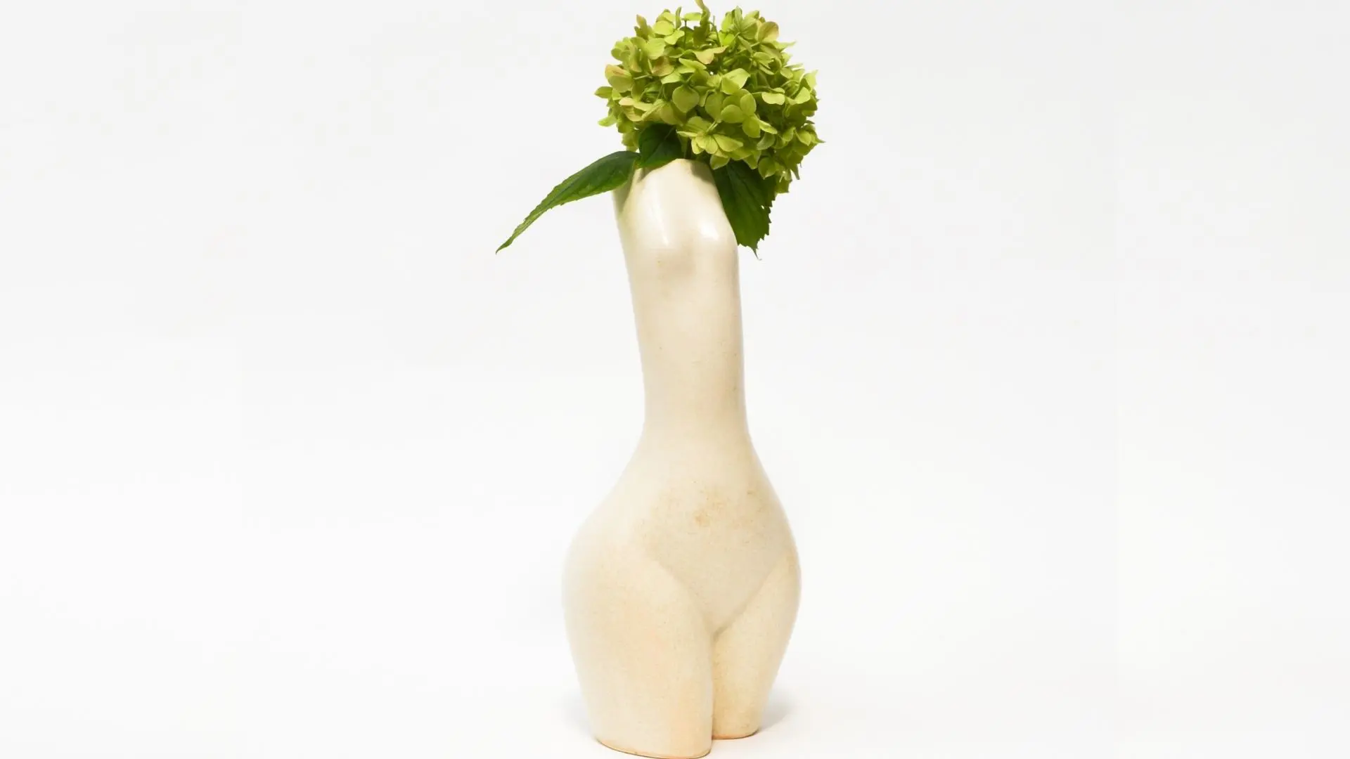 Ceramic vases by Andrea Kollar