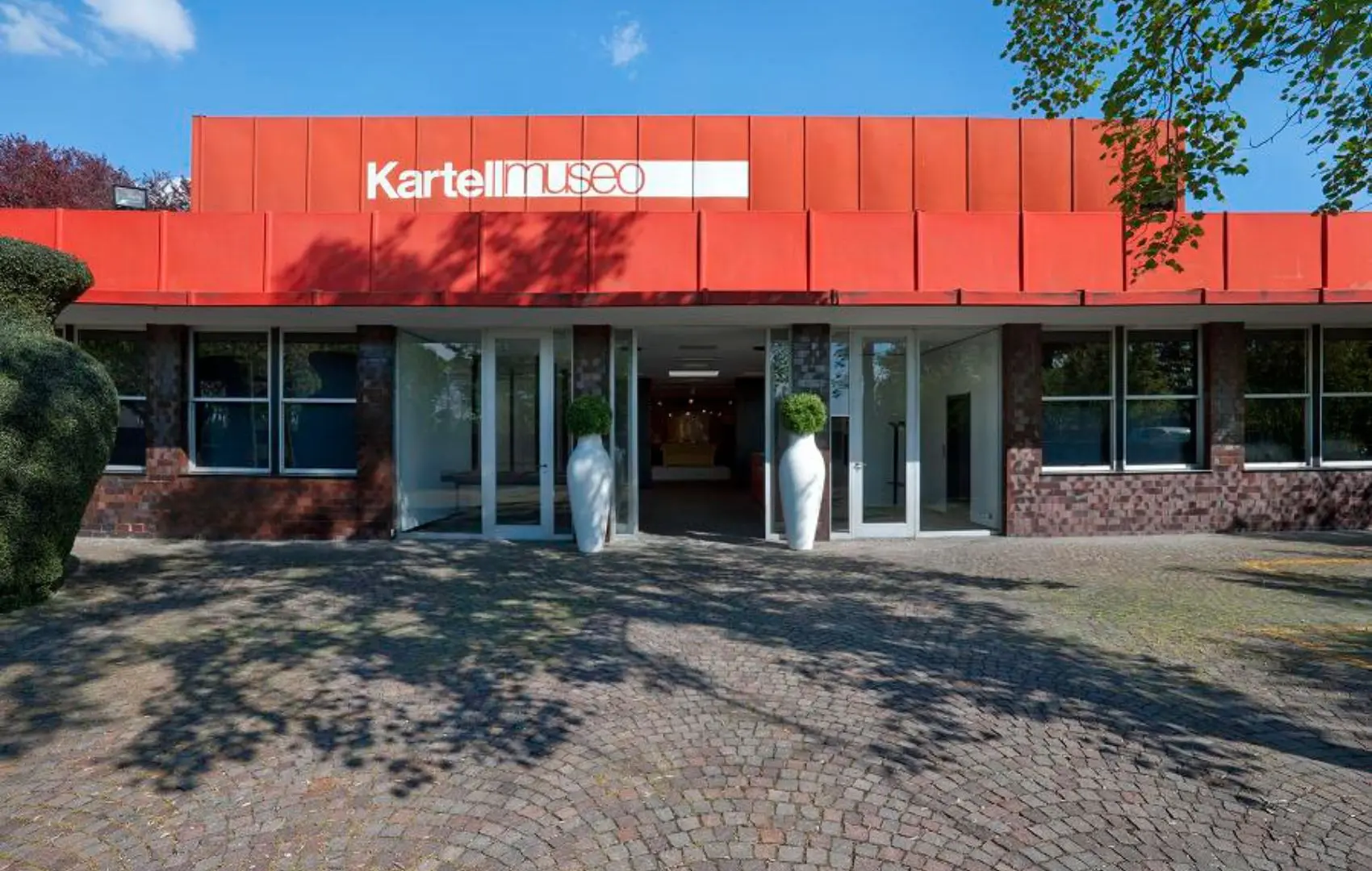 Kartell Museo, Entrance - © Kartell