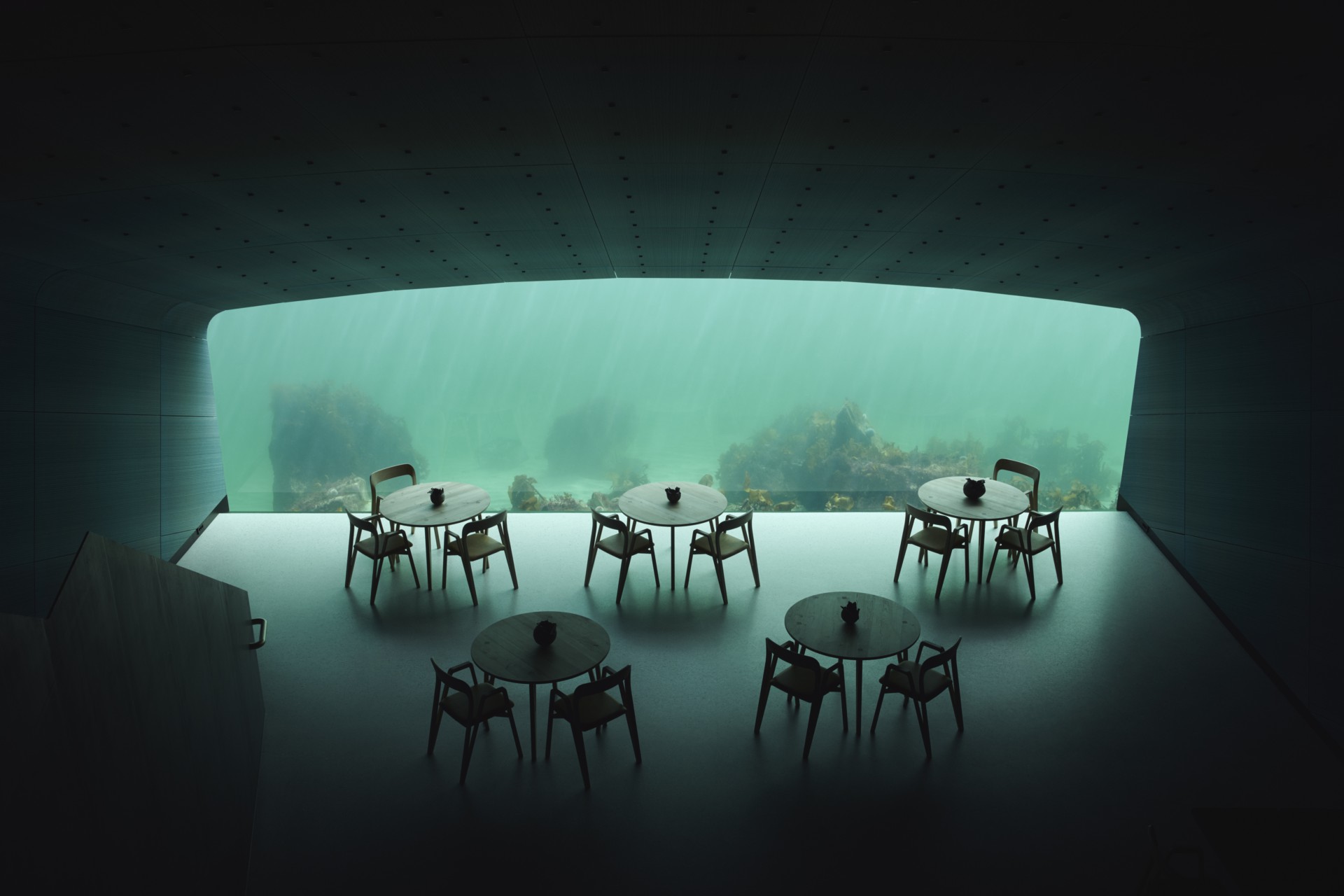 Under Restaurant by Snohetta - © Ivar Kvaal