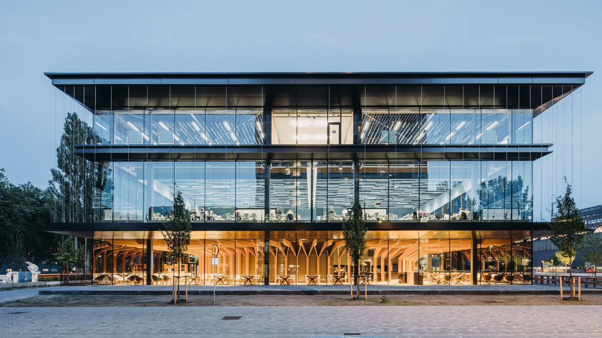 Echo building by UNSTUDIO _ TU Delft