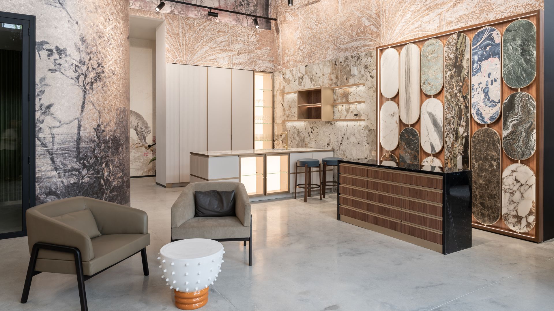Lacasacontinua showroom by ovre.design _ miami - cover